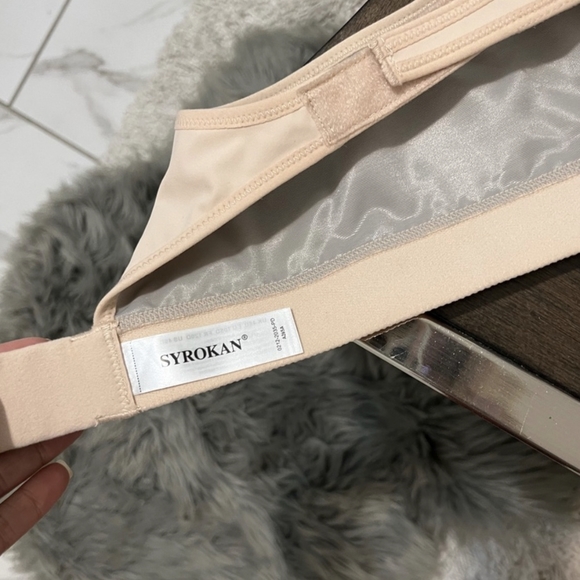 Syrokan Velcro adjustable sport Bra. Size 46D - Picture 5 of 9